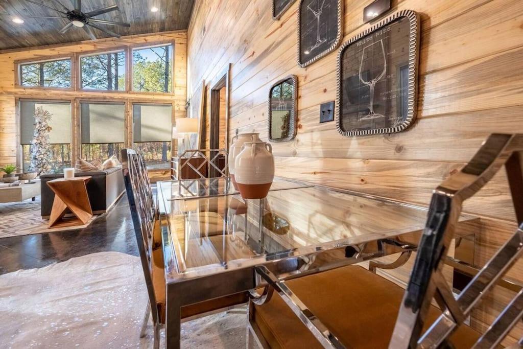 The Blaylock Cabin, 2 King, Hot Tub, Pet Friendly! Broken Bow Exteriör bild